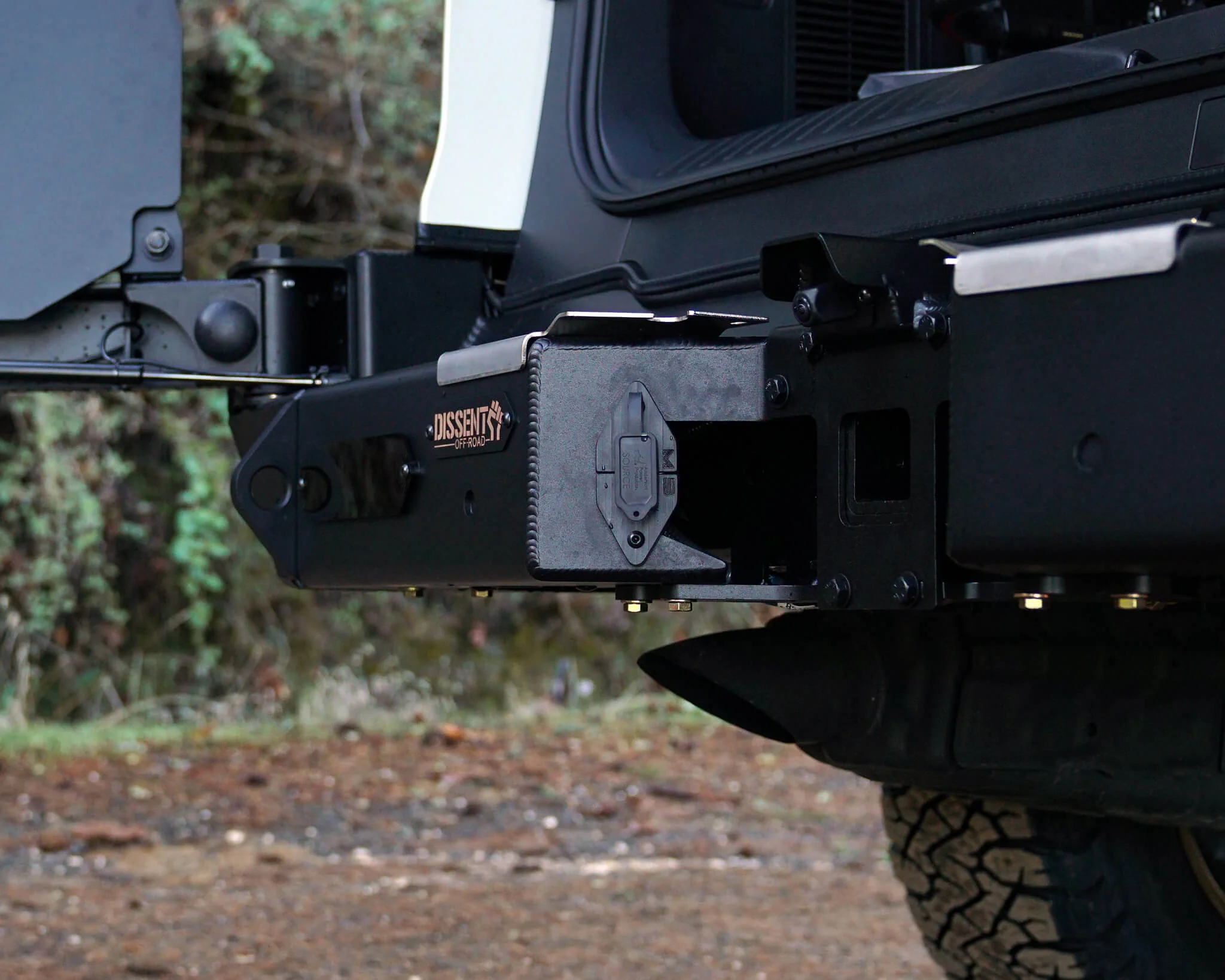 LX600 & LX700h Dual Swing-Out Rear Bumper - Image 5